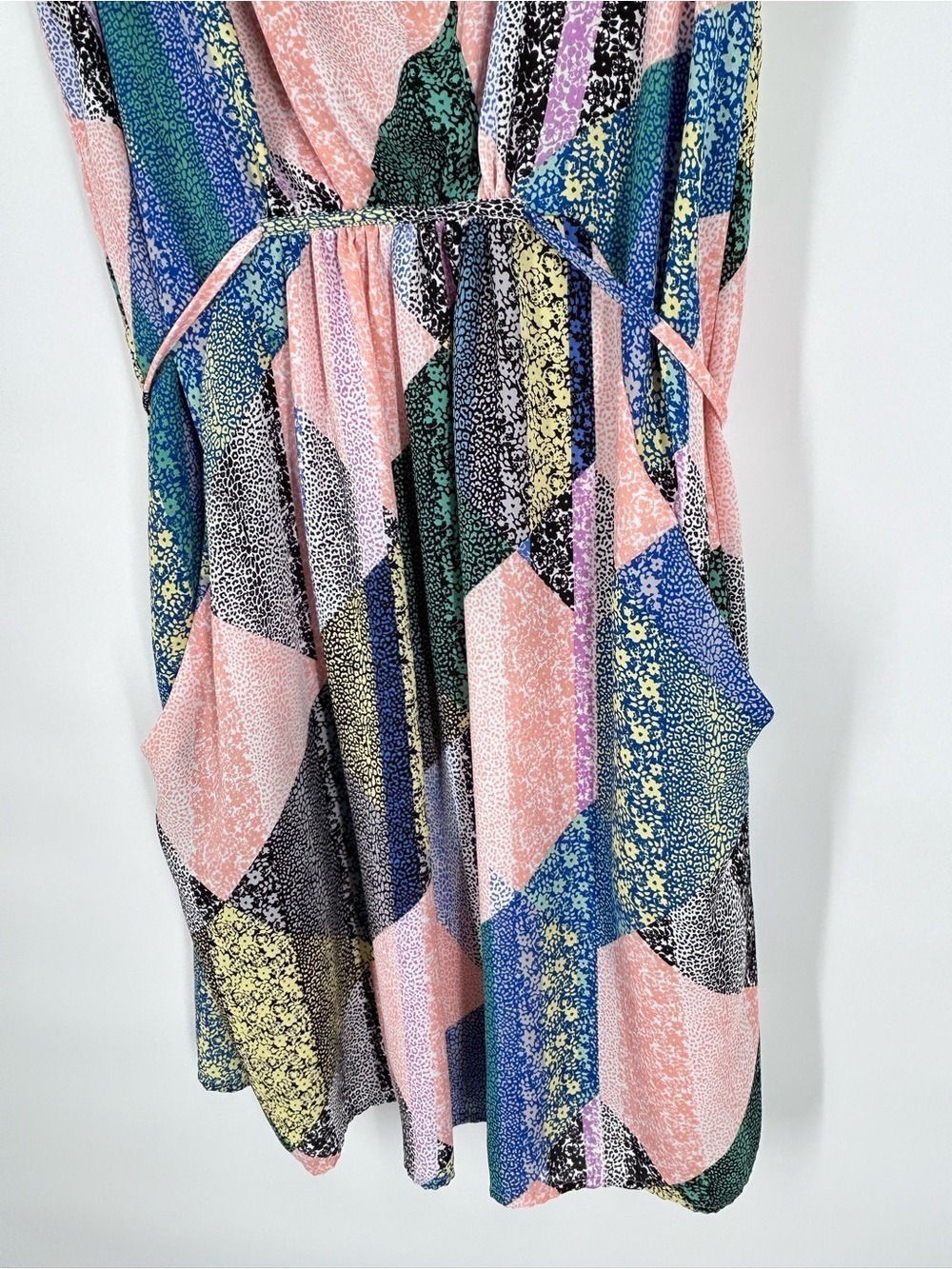 Bar III Floral Patchwork V-Neck Dress Large - Picture 6 of 13
